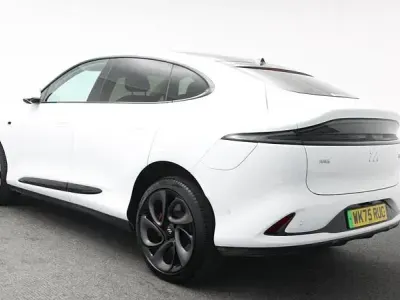 Used MG IM6 553 kW (752 HP) 2025 White SUV