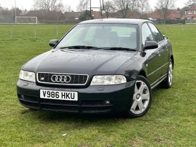 Używany Audi A4 Advanced 2000 Czarny Sedan/Limuzyna
