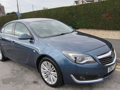 Used Vauxhall Insignia Design Edition 170 HP (125 kW) 2017 Blue Hatchback