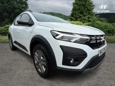 Gebraucht Dacia Sandero Expression 90 PS (66 kW) 2023 Weiß SUV