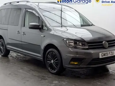 Usado VW Caddy Maxi Life 150 HP (110 kW) 2019 Cinzento Monovolume