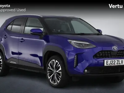 Used Toyota Yaris Hybrid 116 HP (85 kW) 2022 Galactic blue (metallic paint) Estate