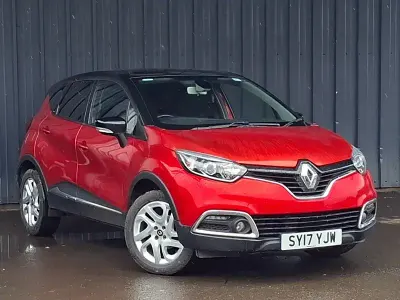 Used Renault Captur Dynamique 90 HP (66 kW) 2017 Red SUV