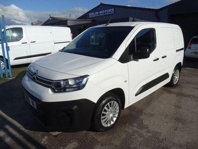 Used Citroën Berlingo 75 HP (55 kW) 2020 White MPV