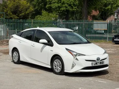 Usado Toyota Prius Active 122 HP (89 kW) 2017 Branco Citadino