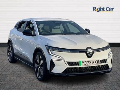 Used Renault Megane E-Tech Techno 160 kW (218 HP) 2023 White Hatchback