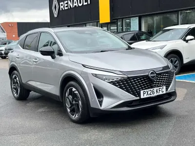Nuevo Nissan Qashqai N-Connecta 2026 Plateado SUV