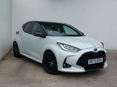 Used Toyota Yaris Hybrid 116 HP (85 kW) 2022 White Hatchback