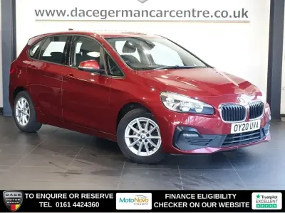 Begagnad BMW 216 Basis 116 HK (85 kW) 2020 Röd Minibuss