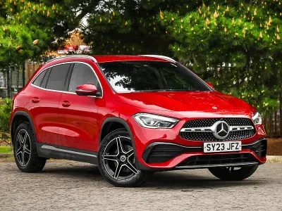 Usado Mercedes GLA250 Executive 218 HP (160 kW) 2023 Vermelho SUV