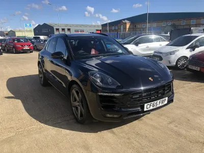 Used Porsche Macan Turbo 400 HP (294 kW) 2015 Black SUV