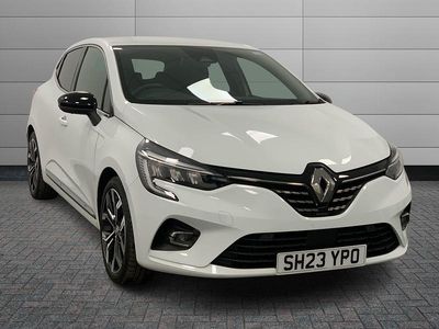 Used Renault Clio V Techno 145 HP (106 kW) 2023 White  Hatchback