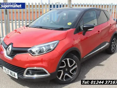 Used Renault Captur Dynamique 90 HP (66 kW) 2017 Red/black SUV
