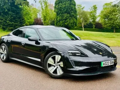 Używany Porsche Taycan 350 kW (476 KM) 2022 Sedan/Limuzyna