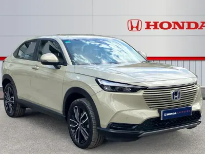 Used Honda HR-V Elegance 131 HP (96 kW) 2024 Beige SUV