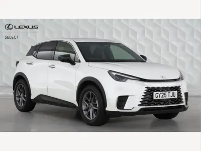 Used Lexus LBX 136 HP (100 kW) 2025 White SUV