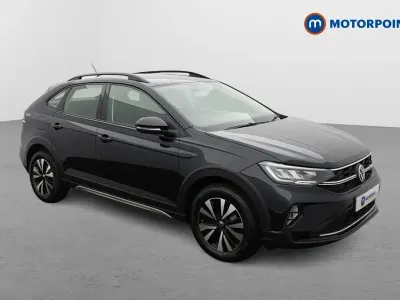 Begagnad VW Taigo Life 2023 Svart SUV