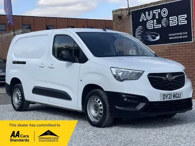 Used Vauxhall Combo Edition 130 HP (95 kW) 2021 White MPV