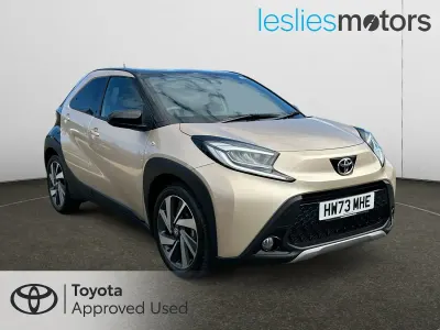 Usado Toyota Aygo X 72 HP (52 kW) 2024 Bege SUV