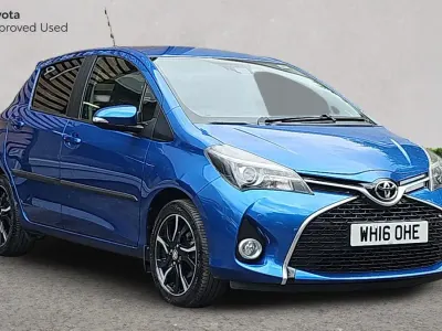 Used Toyota Yaris Multidrive S 99 HP (72 kW) 2016 Island blue Hatchback