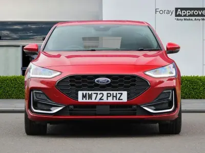 Used Ford Focus ST-Line 2022 Fantastic red Hatchback