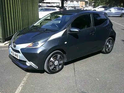 Used Toyota Aygo X-clusiv 69 HP (50 kW) 2016 Grey Hatchback