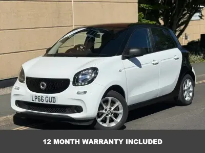 Used Smart ForFour Passion 71 HP (52 kW) 2017 White Hatchback