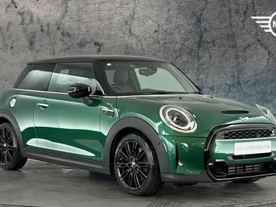 Usado Mini Cooper S Exclusive 176 CV (129 kW) 2023 Verde Utilitario