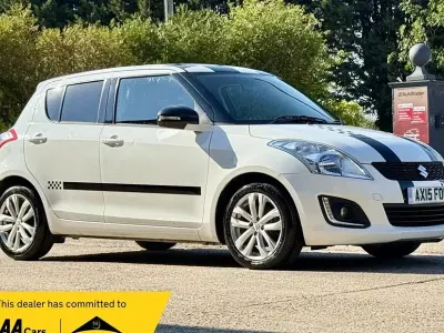 Used Suzuki Swift SZ4 88 HP (64 kW) 2015 White Hatchback