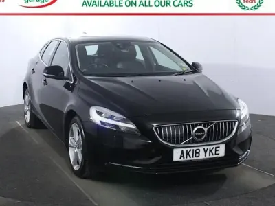 Begagnad Volvo V40 Inscription 120 HK (88 kW) 2018 Svart Halvkombi