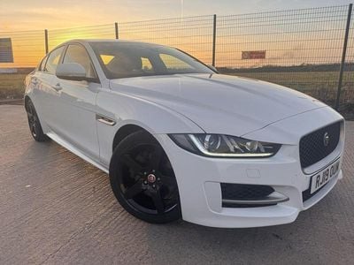 Used Jaguar XE R-Sport 250 HP (183 kW) 2019 White Sedan