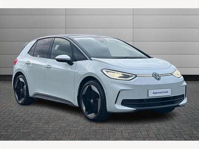Used VW ID.3 Pro 147 kW (200 HP) 2025 White Hatchback