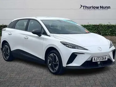 Used MG MG4 EV SE 2023 White Hatchback