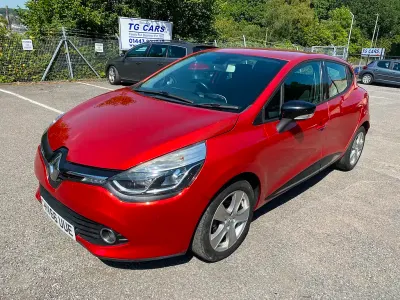 Used Renault Clio Dynamique 75 HP (55 kW) 2016 Red Hatchback