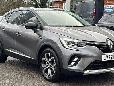 Metallic oyster grey Used 2022 Renault Captur Version S SUV | £14,725 (Fair price)