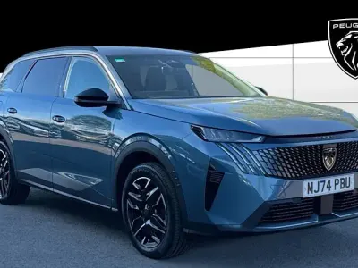 Second-hand Peugeot 5008 Allure 136 CP (100 kW) 2024 Albastru SUV