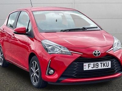 Used Toyota Yaris 111 HP (81 kW) 2019 Red Hatchback