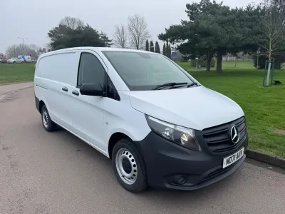 Usado Mercedes Vito Progressive 134 HP (98 kW) 2021 Branco Van