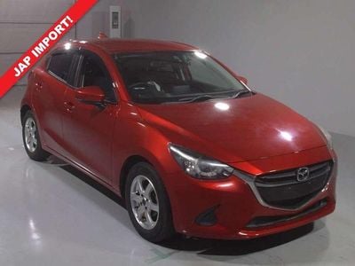 Begagnad Mazda Demio 2017 Röd Halvkombi
