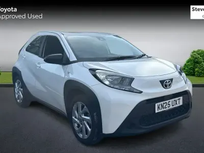 Used Toyota Aygo X PURE 72 HP (52 kW) 2025 White SUV