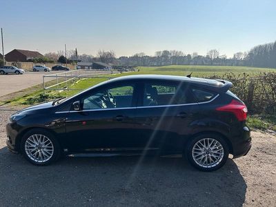 Used Ford Focus Zetec 180 HP (132 kW) 2014 Black Hatchback
