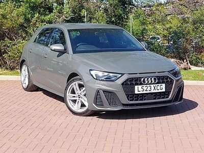 Usado Audi A1 S-Line 95 HP (69 kW) 2023 Cinzento SUV