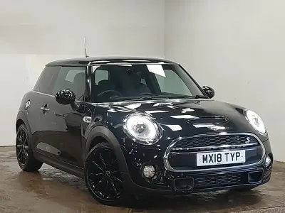 Used Mini Cooper S 192 HP (141 kW) 2018 Black Hatchback