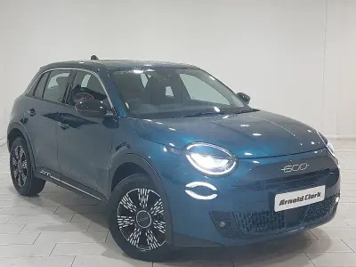 Nowe Fiat 600 100 KM (73 kW) 2026 Zielony SUV