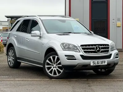 Usado Mercedes ML350 Edition 231 HP (169 kW) 2011 Prateado SUV
