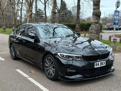 Begagnad BMW 318 M Sport 2025 Svart Sedan