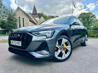 Used Audi e-tron Comfort 300 kW (408 HP) 2022 Grey SUV