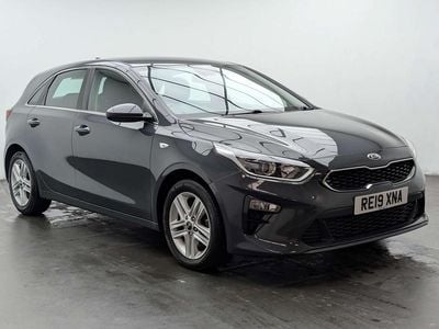 Used Kia Ceed 118 HP (86 kW) 2019 Grey Hatchback