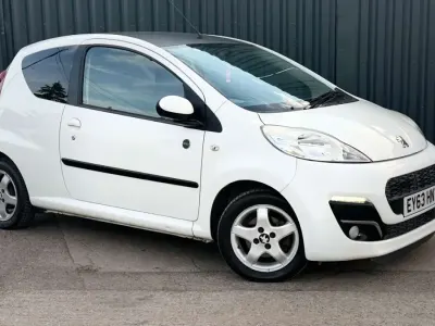 Second-hand Peugeot 107 Envy 68 CP (50 kW) 2013 Alb Hatchback