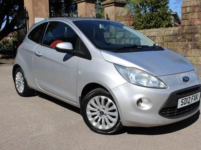 Begagnad Ford Ka Zetec 69 HK (50 kW) 2012 Silver Halvkombi